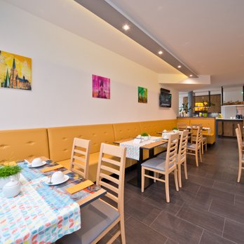 City Hotel Chemnitz - Frühstückraum und Lounge - Hotels Near Me - Chemnitz, SN