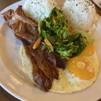 Egghead Cafe - Eggs-Brekky - Coffee & Tea Near Me - Honolulu, Hawaii