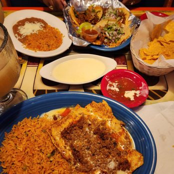 Senor Tequila - Summerville - Chori-pollo with rice and Tacos Al Senor with refried beans and rice. - Mexican Near Me - Summerville, South Carolina