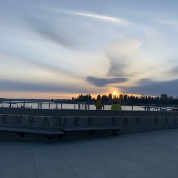 Meydenbauer Bay Park - Parks Near Me - Bellevue, Washington