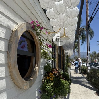 Dart Coffee Co - Coffee Roasteries Near Me - Santa Barbara, California