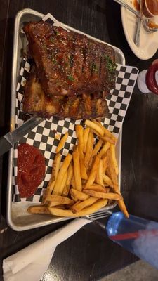 Cosmos Taverna by null