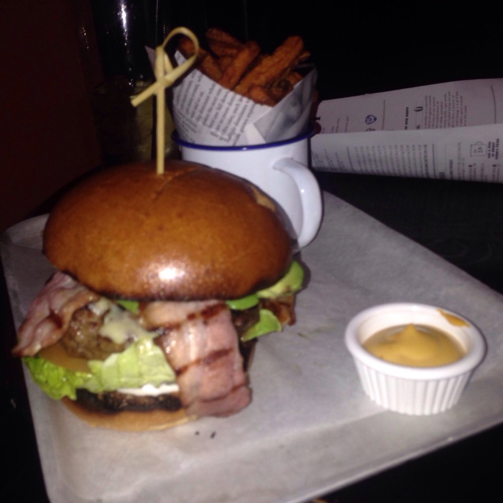 The Castle - Pubs Near Me - London, XGL The Castle - Pubs Near Me - London, XGL