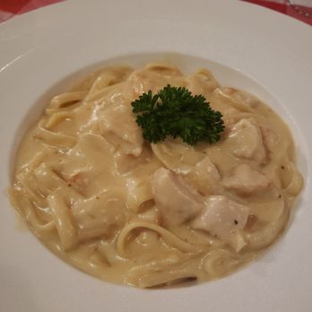 Presto - Fettuccine Alfredo with Chicken - Italian Near Me - Cabo San Lucas, BCS Presto - Fettuccine Alfredo with Chicken - Italian Near Me - Cabo San Lucas, BCS