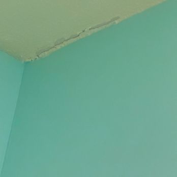 Sandy Shore Motel & Apts - Peeling paint on the ceiling - Hotels Near Me - Westerly, Rhode Island Sandy Shore Motel & Apts - Peeling paint on the ceiling - Hotels Near Me - Westerly, Rhode Island
