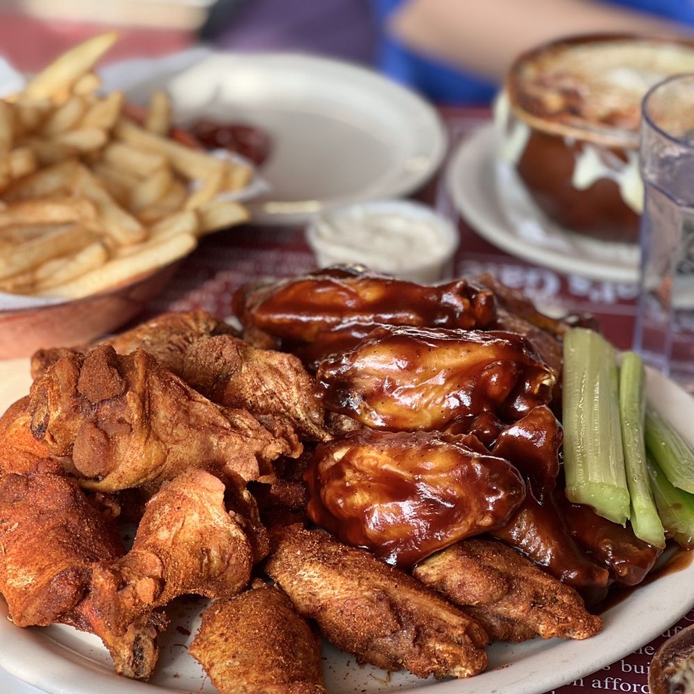 Top 10 Best Happy Hour Bars in Buffalo, NY December 2022 Yelp