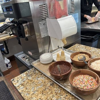 Paradise Buffet - The ice cream was ok - Buffets Near Me - Garden Grove, California