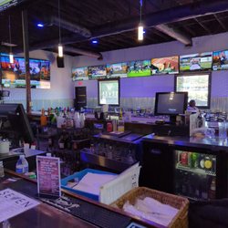 Seven Sports Bar & Lounge - Bar area