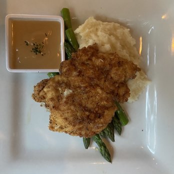 Pine Tavern Restaurant - Fried Chicken - American Near Me - Bend, Oregon