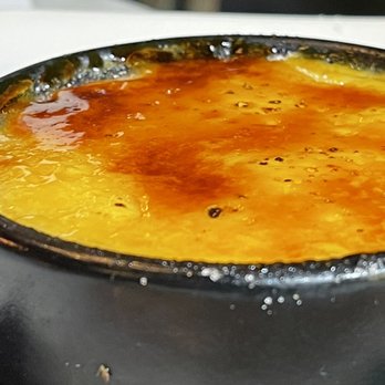Vinitus Germà Petit - Crème brûlée. - Tapas Bars Near Me - Barcelona, B Vinitus Germà Petit - Crème brûlée. - Tapas Bars Near Me - Barcelona, B