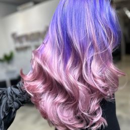 April 2023. No bleach, only a toner to bring the lavender hair to the purple pink ombré