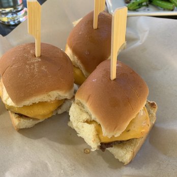 McMenamins North Bank - Hamburger sliders - Pubs Near Me - Eugene, Oregon
