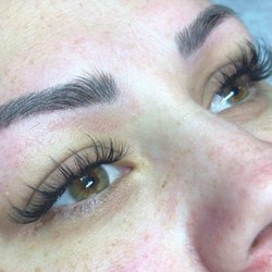 Mia Lash and Brow Lounge