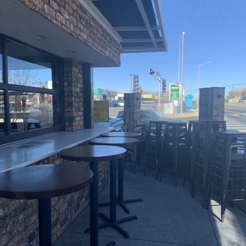 Poki Poki - Outside seating - Poke Near Me - Albuquerque, New Mexico