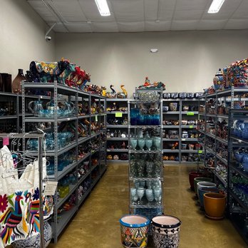 De Mano - Furniture Stores Near Me - Chappell Hill, Texas De Mano - Furniture Stores Near Me - Chappell Hill, Texas