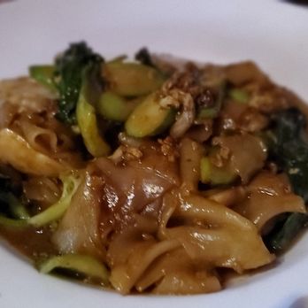 Nur Thai - Vegetable pad see ew - Thai Near Me - Park, New York