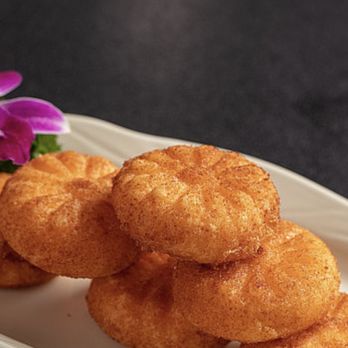 Gui Taste - Golden Pumpkin Cakes (Red Bean Filling) - Chinese Near Me - Union City, California Gui Taste - Golden Pumpkin Cakes (Red Bean Filling) - Chinese Near Me - Union City, California