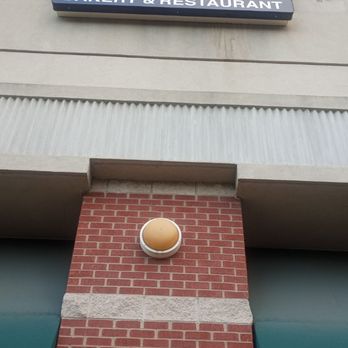 Caramelo Bakery - Outside sign - Bakeries Near Me - Bailey's Crossroads, Virginia