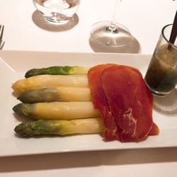Le 7 - Asparagus with ham