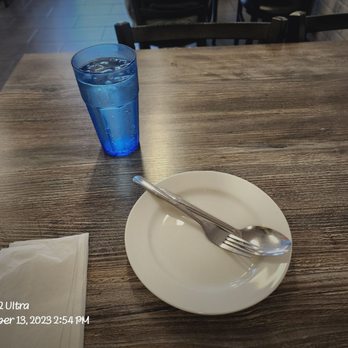 Borneo Eatery - Clean tables and silverware - Indonesian Near Me - Alhambra, California