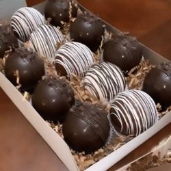 OhhMamas Bakery - Assorted Hot Cocoa Bombs