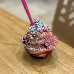 Zac Young's Sprinkletown - Disappointing ice cream