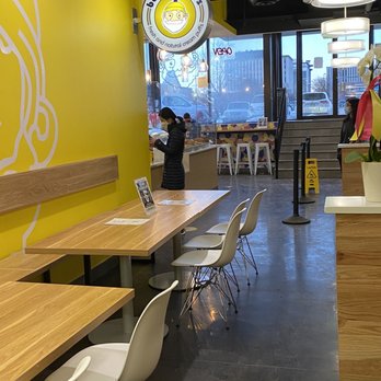 Beard Papa's - Desserts Near Me - Denver, Colorado