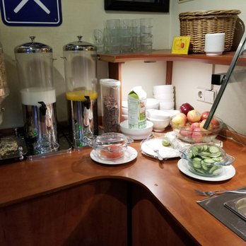 A-Train Hotel - Cereal, eggs OJ, coffee,  etc - Hotels Near Me - Amsterdam, New Hampshire