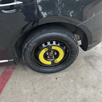Discount Tire - Before the replacement - Wheel & Rim Repair Near Me - Leander, Texas
