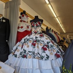 Loly's Bridal