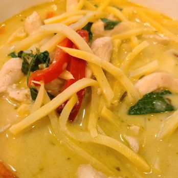 Ruen Pair - Green curry with chicken - Thai Near Me - Los Angeles, California Ruen Pair - Green curry with chicken - Thai Near Me - Los Angeles, California