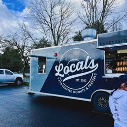 Locals Handcrafted Donuts & Pretzels - The food truck
