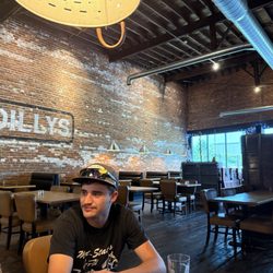 Dillys Restaurant and Bar - Atmosphere