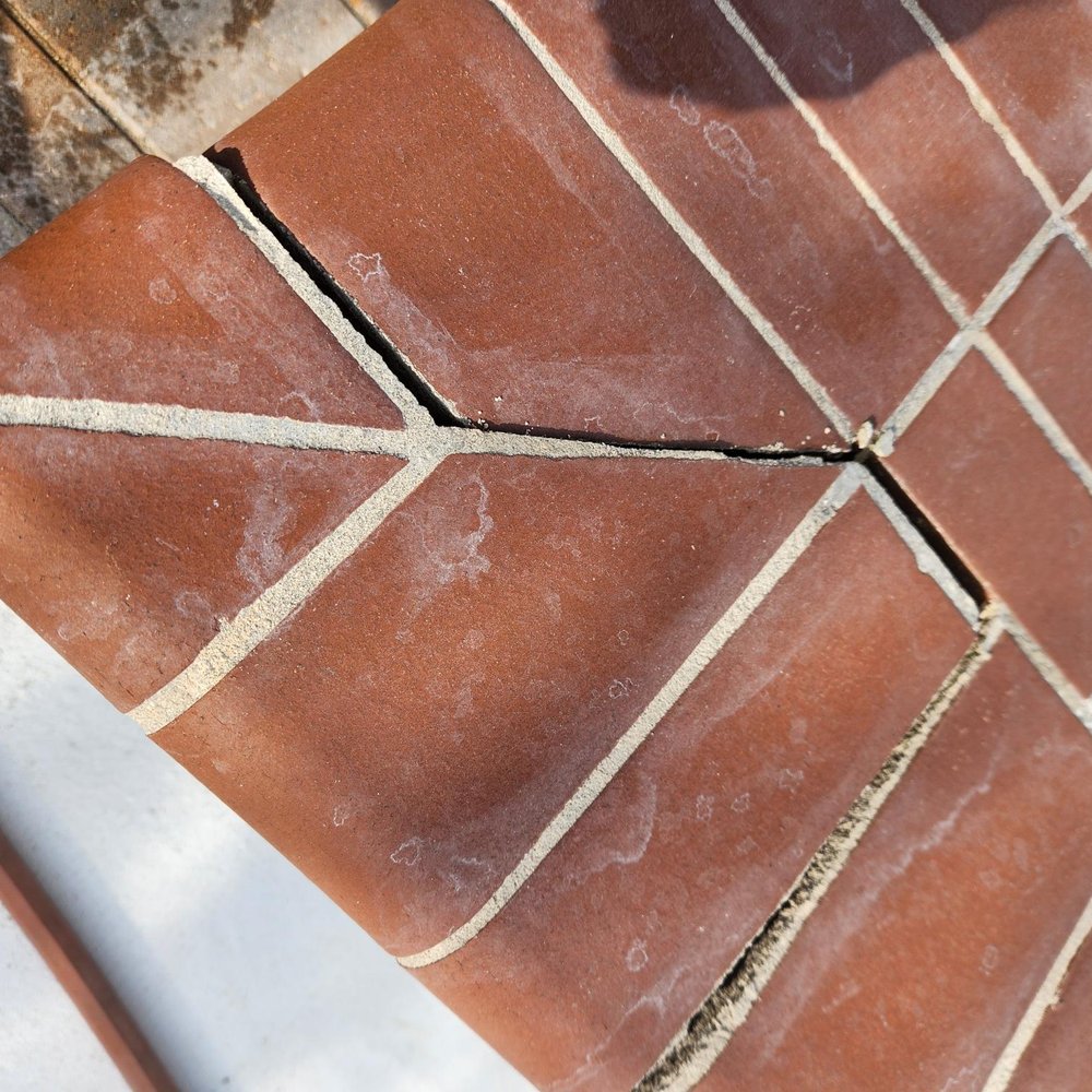 Gulf Pools Pros - Brick on top of the spa already deteriorating and falling apart. - Pool & Hot Tub Service Near Me - Mobile, Alabama Gulf Pools Pros - Brick on top of the spa already deteriorating and falling apart. - Pool & Hot Tub Service Near Me - Mobile, Alabama