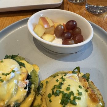 Whiskey Cake - Crab Benedict - New American Near Me - San Antonio, Texas