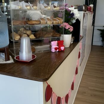 Lindo Cafe - Front counter - Coffee & Tea Near Me - West Columbia, South Carolina