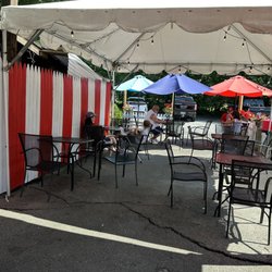 Scoops N' More - Seating