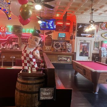 Ernie’s Tavern - Venues & Event Spaces Near Me - Bloomfield, Kentucky