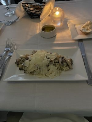 Tisha's Fine Dining by null