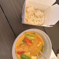 Pinto Thai Kitchen - Yellow curry