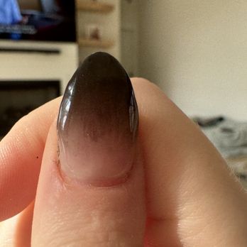 Tulip Nail Spa - A small mistake in the nail of the thumb. - Nail Salons Near Me - Knoxville, Tennessee