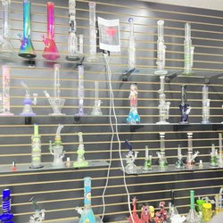 Ave H Smoke Shop - Water pipes