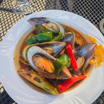 Lemongrass Grill - Steamed Mussels with Herbs - Thai Near Me - Munroe Falls, Ohio