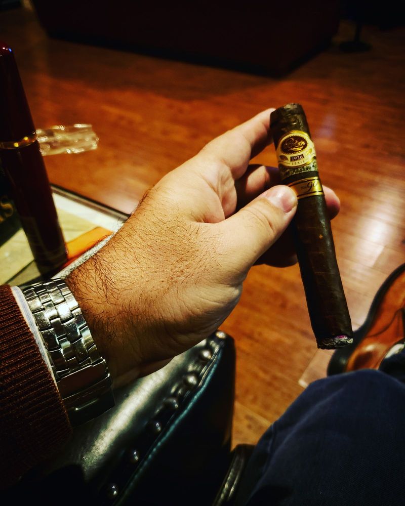 FUMÉ CIGAR SHOP & LOUNGE 21 Photos & 33 Reviews 415 Bloomfield Ave