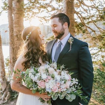 The Farmhouse - Florists Near Me - Kamas, Utah