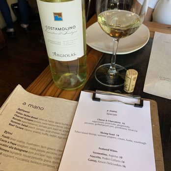 a mano - White wine - Italian Near Me - Atlanta, Georgia