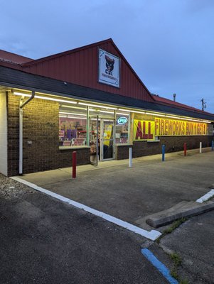 Sky Thunder Fireworks