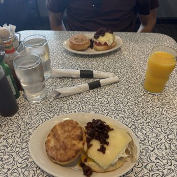 Chatham Filling Station - Station Breakfast Sandwich - Breakfast & Brunch Near Me - Chatham, Massachusetts