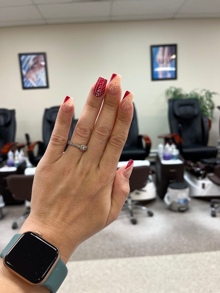 PLATINUM NAILS & HAIR STUDIO Updated October 2024 10 Reviews 1060