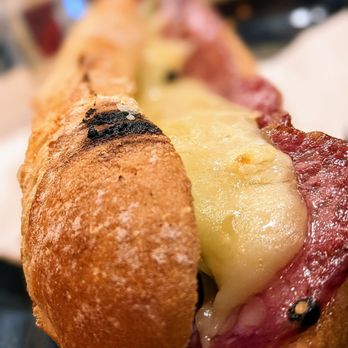Grenouilles - Sandwiches Near Me - Paris, 75 Grenouilles - Sandwiches Near Me - Paris, 75